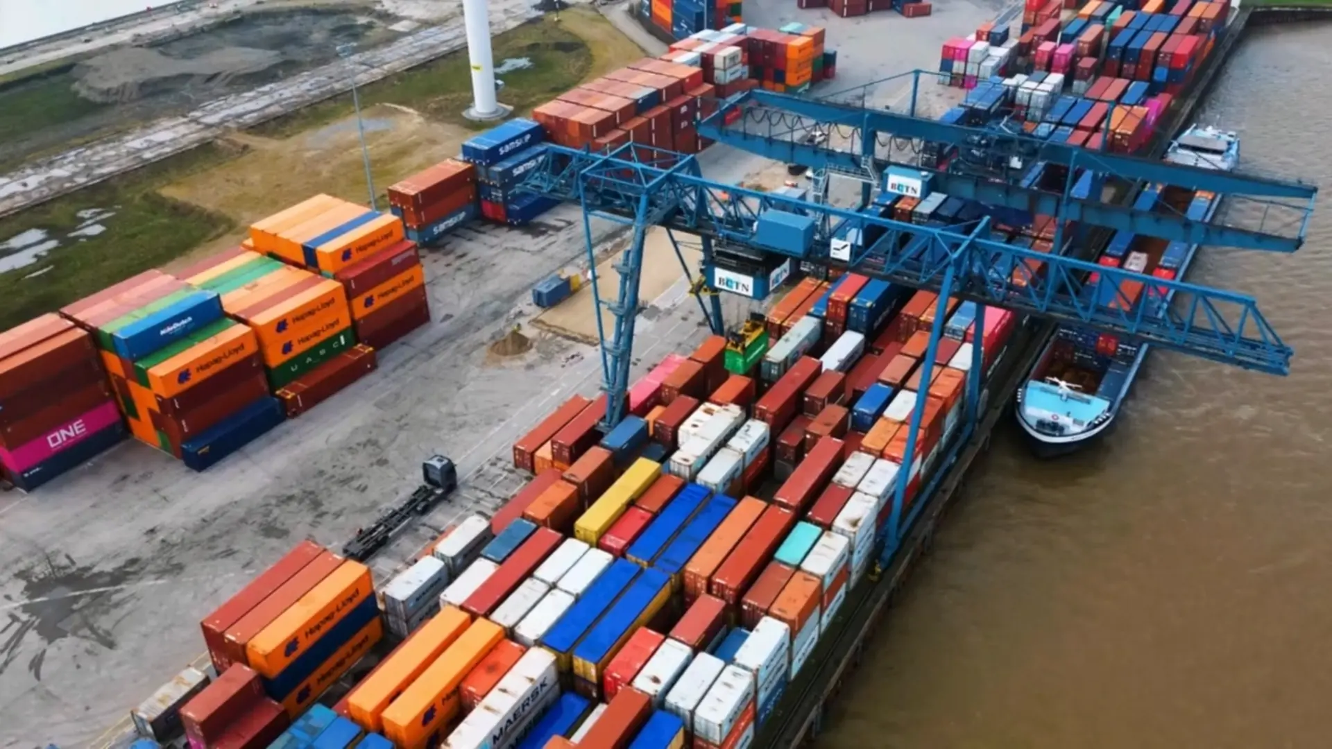 Frontier global distribution center with shipping containers